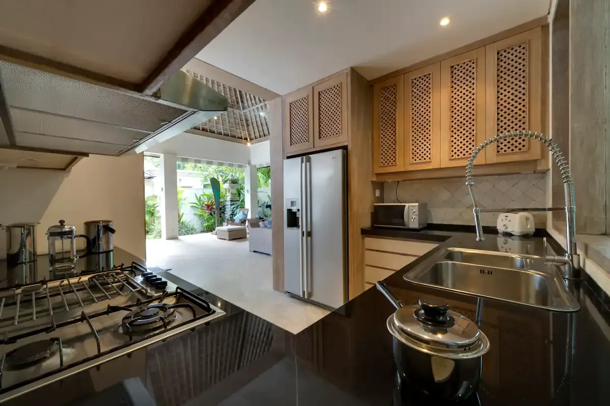 Siri Mendira - Villa Bakung — 4BR Villa Rental in Candidasa — image 11