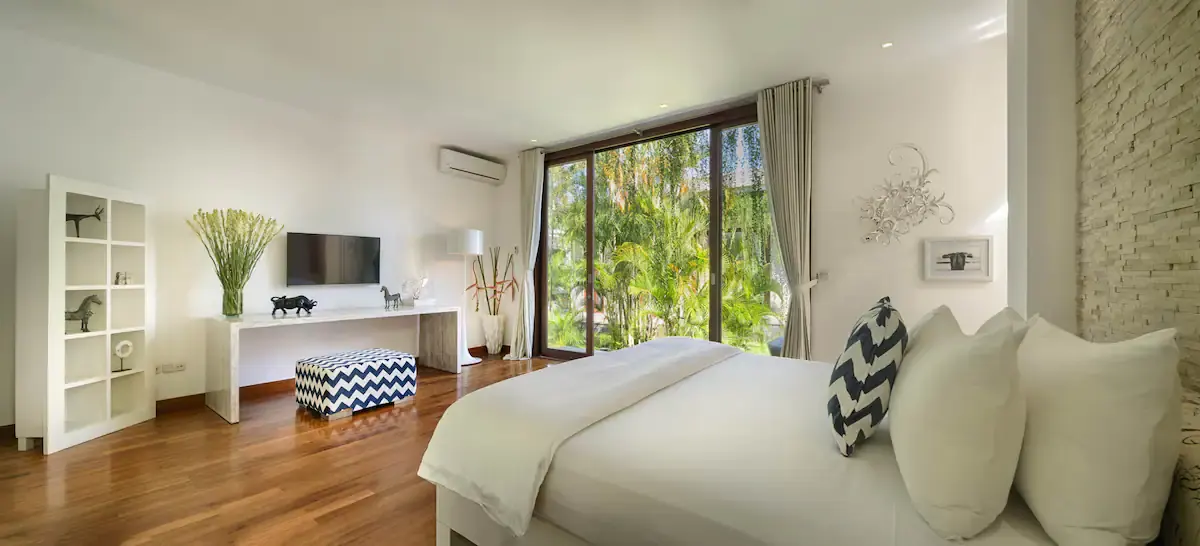 7 BR White Rice-Field Villa Canggu — 7BR Villa Rental in Canggu — image 6