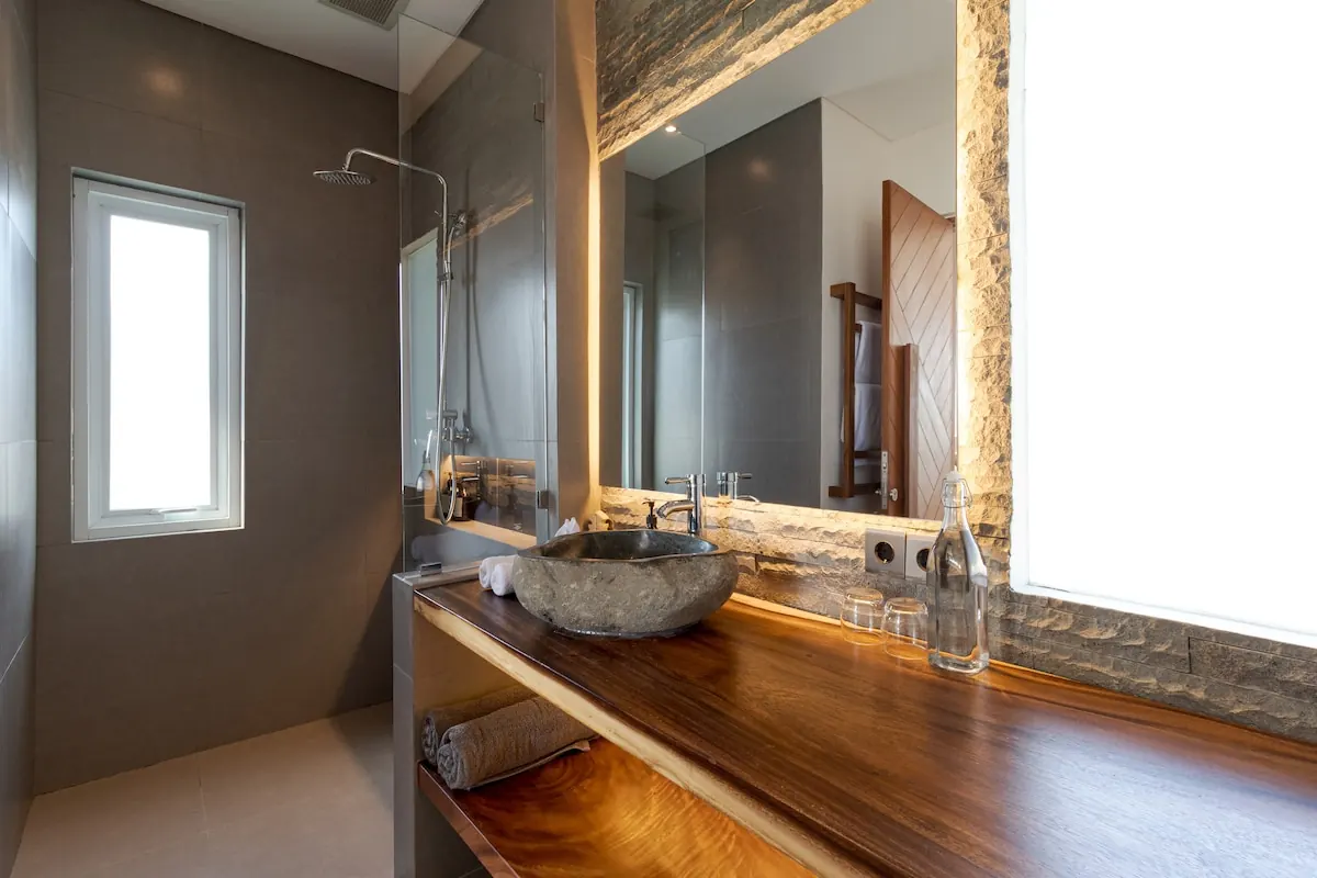 6 BR Modern Pool Retreat Ubud — 6BR Villa Rental in Ubud — image 18