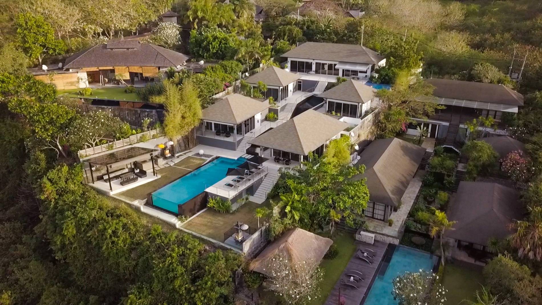 Luxury Villa at Suluban Cliff Uluwatu