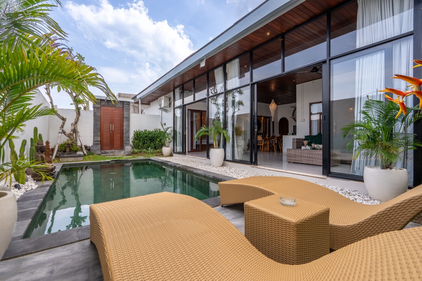 3BR Seseh Villa | Pool & Garden Views, Near Beach in Canggu, Bali — image 9