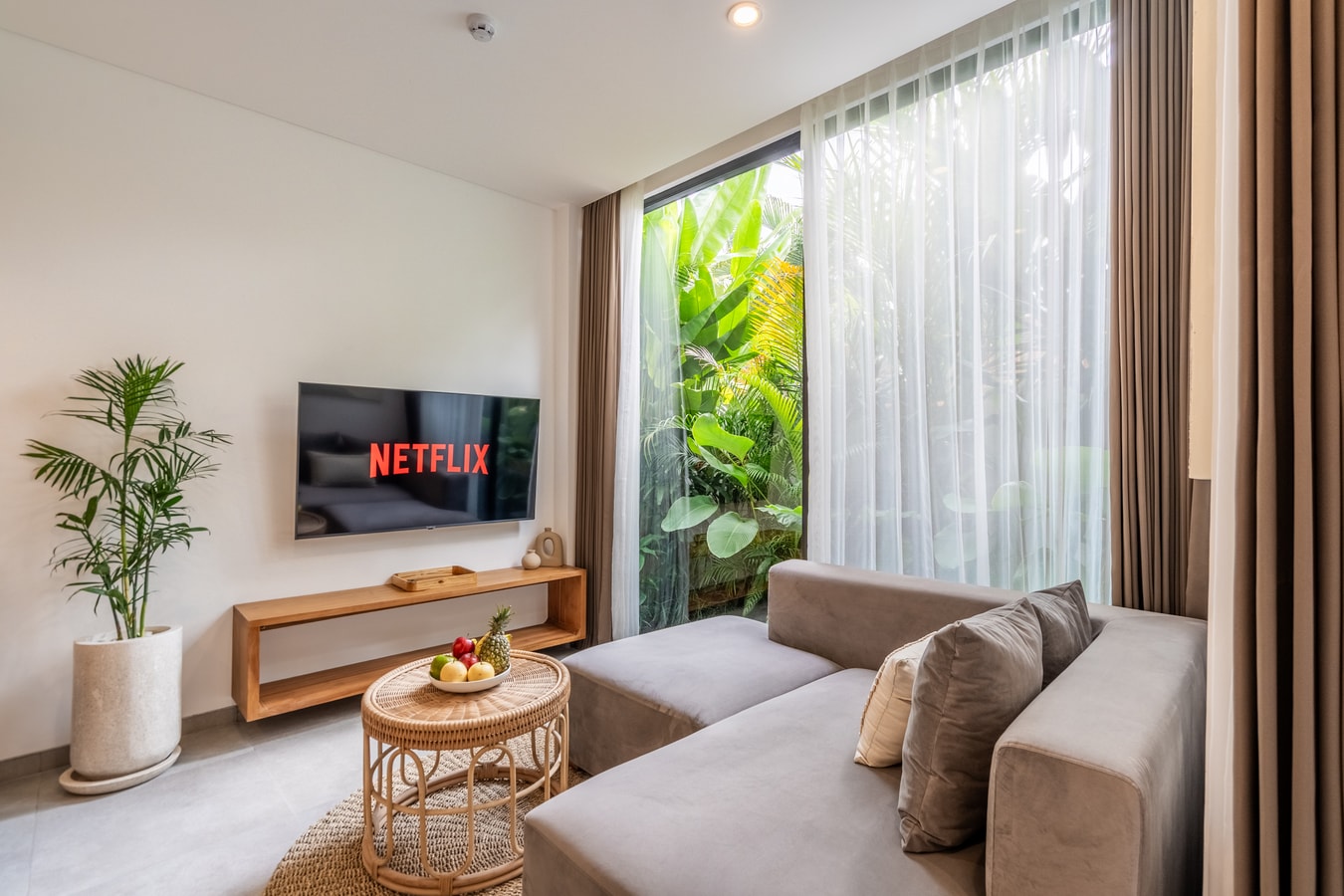 1BR Canggu Suite - Rooftop Gym, Pool & Sauna in Canggu, Bali