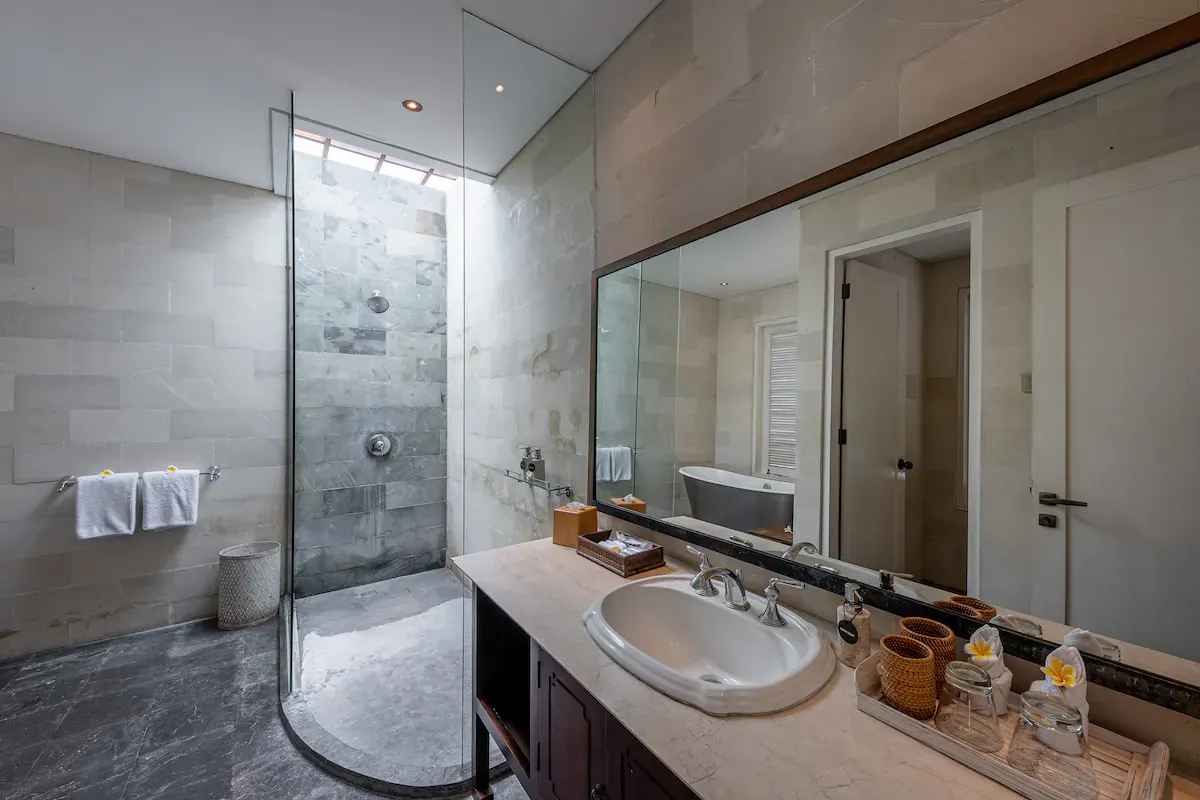 8 BR Wellness Tranquil Estate Canggu — 8BR Estate Rental in Canggu — image 18