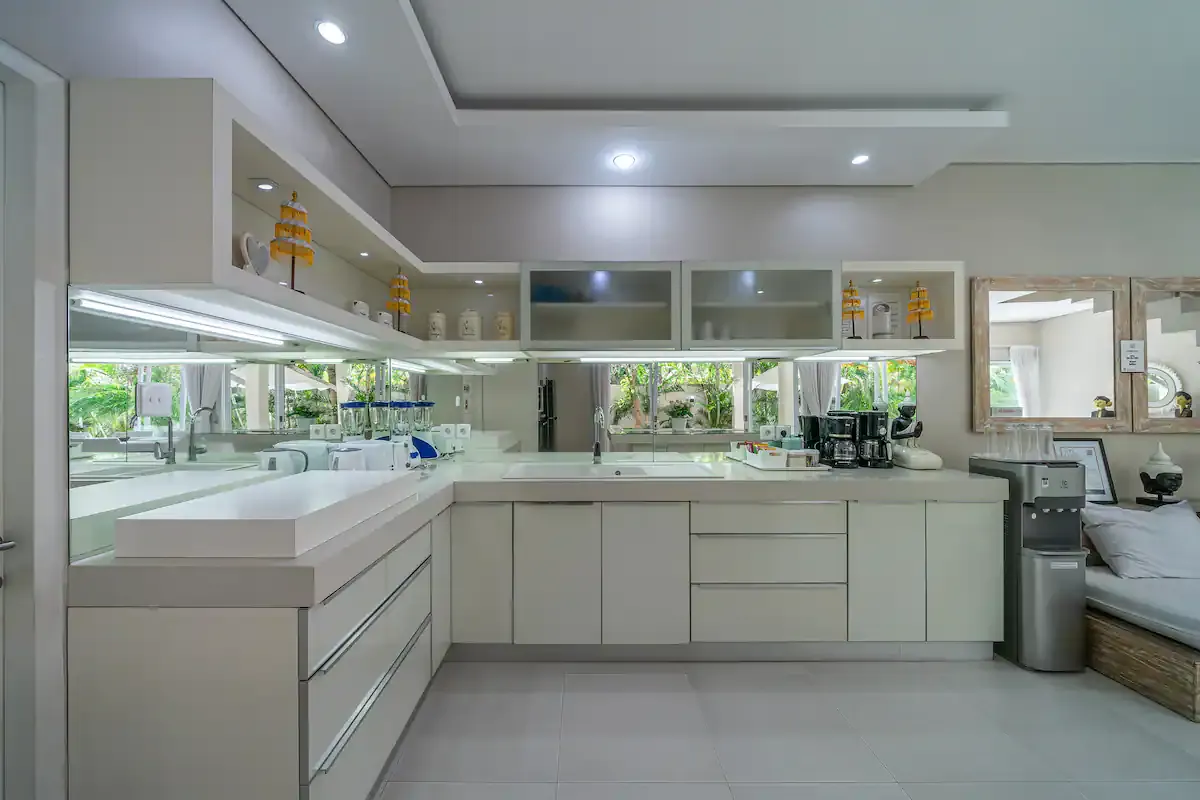 5 BR Walk-to-Beach Family Villa Canggu — 5BR Villa Rental in Canggu — image 5
