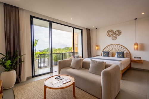 SB 304 - 1BR Pool Suite, Near Batu Belig Beach - Canggu, Bali — image 1