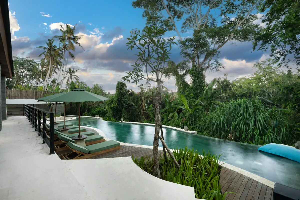 6 BR Glass Tropical Garden Residence Ubud — 6BR Residence Rental in Ubud — image 1