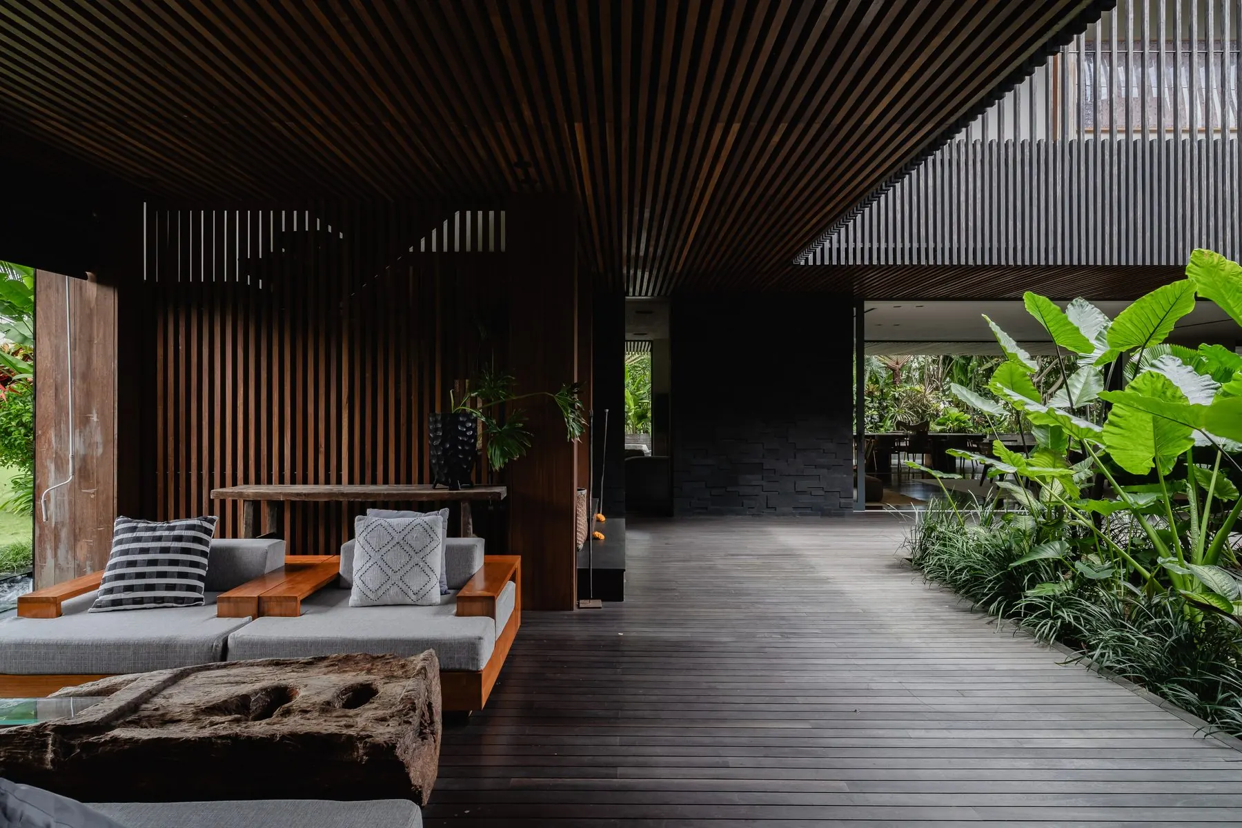 Ocean Palm — 7BR Estate Rental in Pererenan — image 11