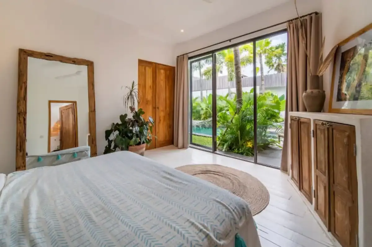 6 BR Group Open-Air Retreat Canggu — 6BR Villa Rental in Canggu — image 12