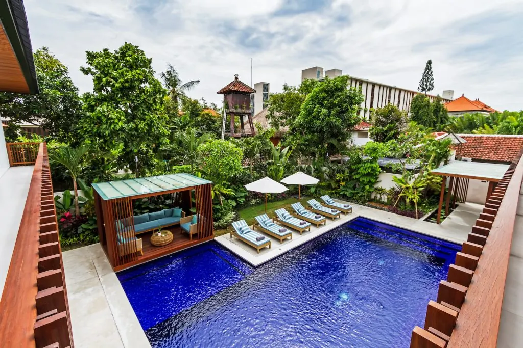 6 BR Tropical-Modern Garden Villa Seminyak — 6BR Villa Rental in Seminyak — image 11