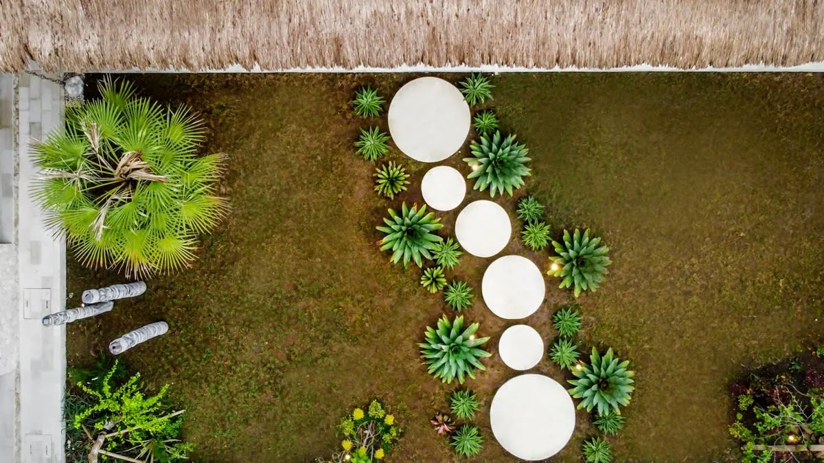 6 BR Thatched Courtyard Villa Ubud — 6BR Villa Rental in Ubud — image 18