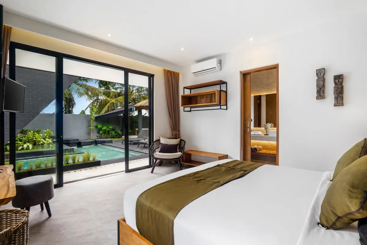 5 BR Designer Tropical Garden Villa Ubud — 5BR Villa Rental in Ubud — image 11