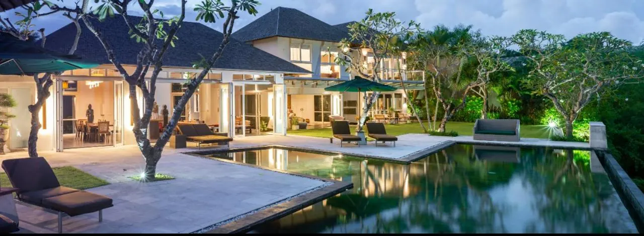4 BR Infinity-Pool Sunset-View Retreat Uluwatu — 4BR Villa Rental in Uluwatu — image 11