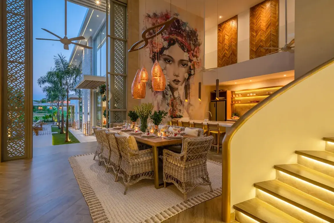 5 BR Beachfront Infinity-Pool Villa Canggu — 5BR Villa Rental in Canggu — image 3