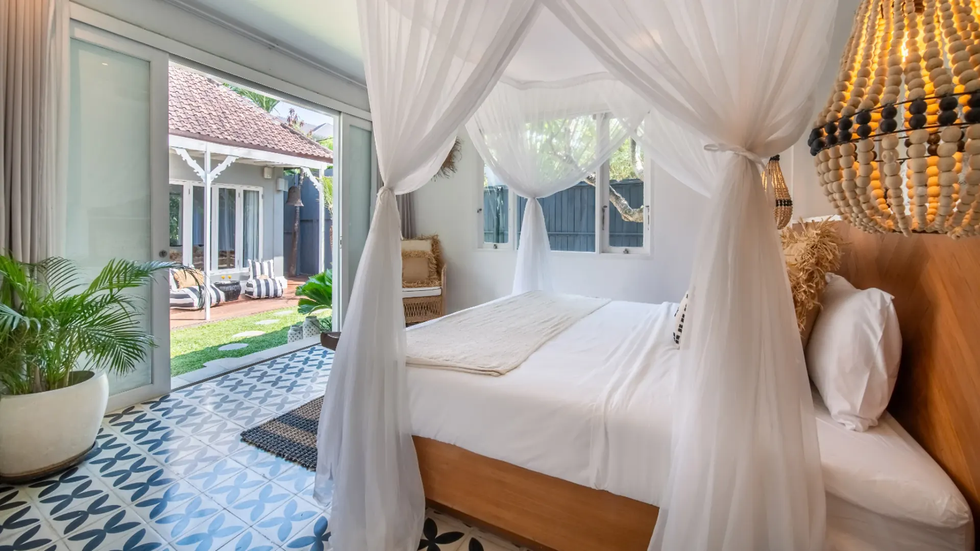 6 BR Infinity-Pool Family Villa Canggu — 6BR Villa Rental in Canggu — image 2