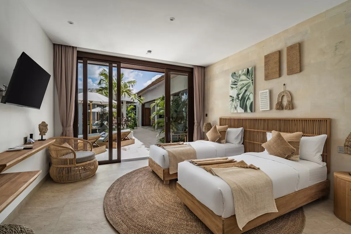 6 BR Tropical Garden Pavilion Villa Ubud — 6BR Villa Rental in Ubud — image 17