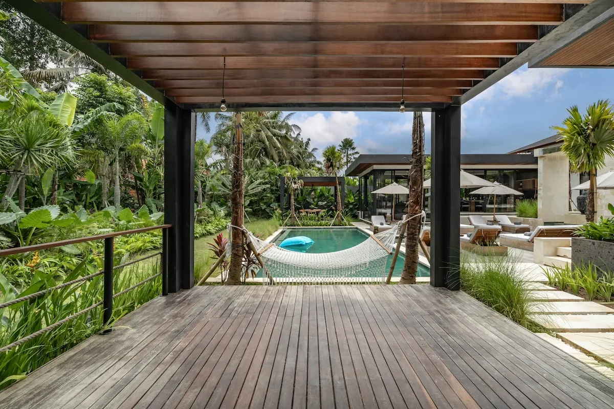 6 BR Tropical-Modern Courtyard Villa Ubud — 6BR Villa Rental in Ubud — image 15