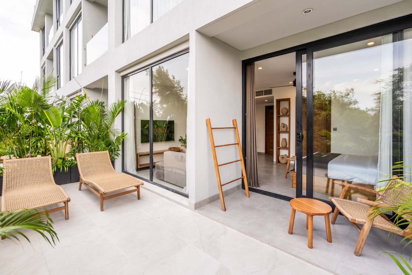 One - Bedroom Suite with Terrace in Canggu, Bali — image 7