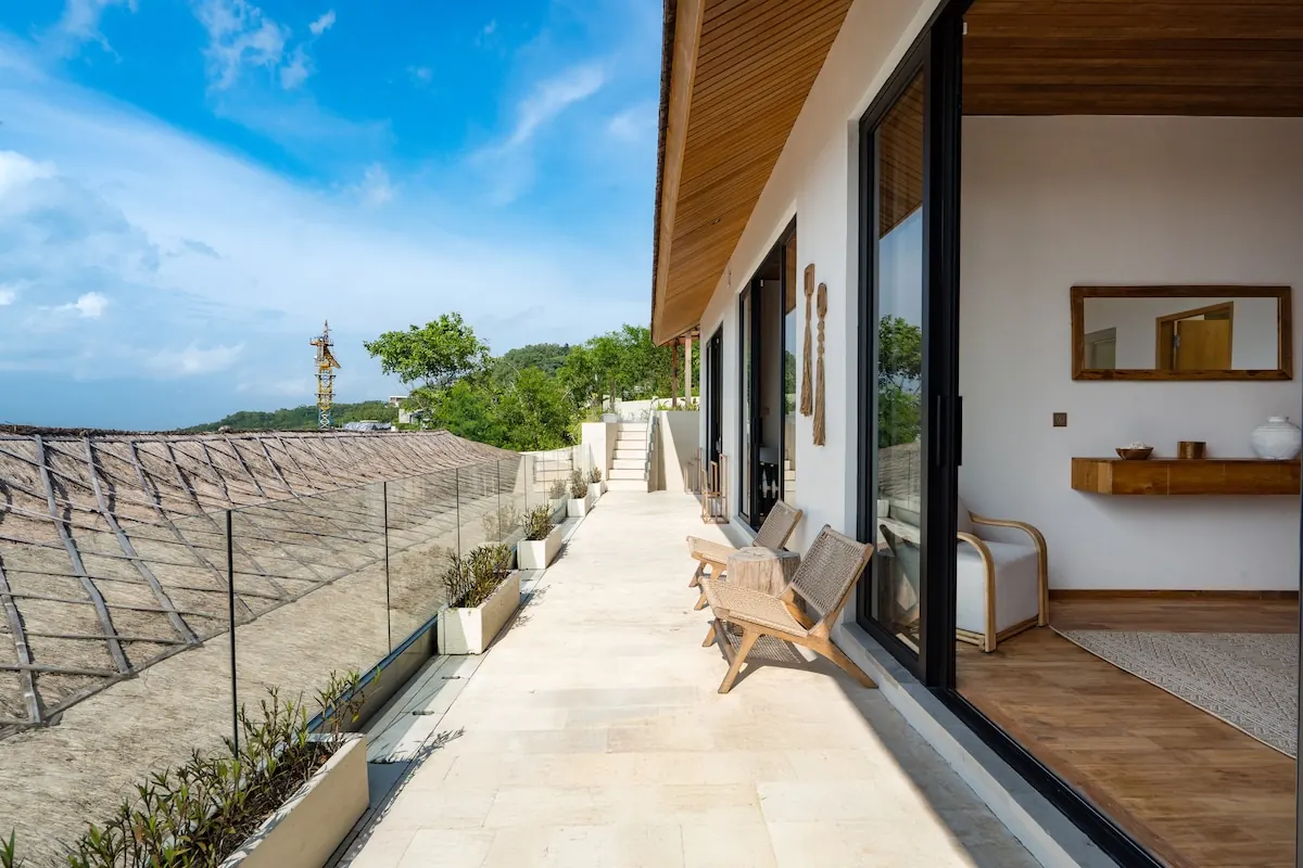 4 BR Designer Thatched Villa Uluwatu — 4BR Villa Rental in Uluwatu — image 9