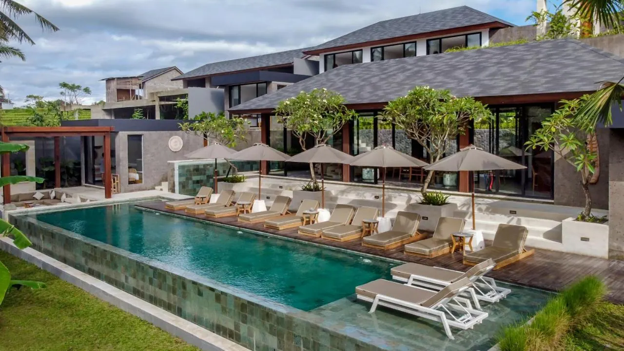 6 BR Rice-Field Wellness Retreat Ubud — 6BR Villa Rental in Ubud — image 7