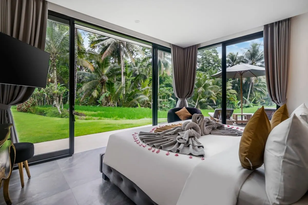 4 BR Rice-Field Tropical-Modern Villa Ubud — 4BR Villa Rental in Ubud — image 19