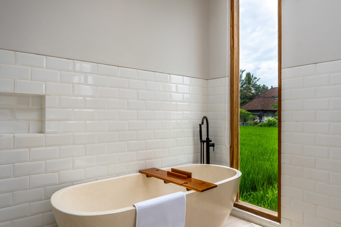 Ubud 2BR Luxe Rice Field Views Villa | Bathtub in Ubud, Bali — image 7