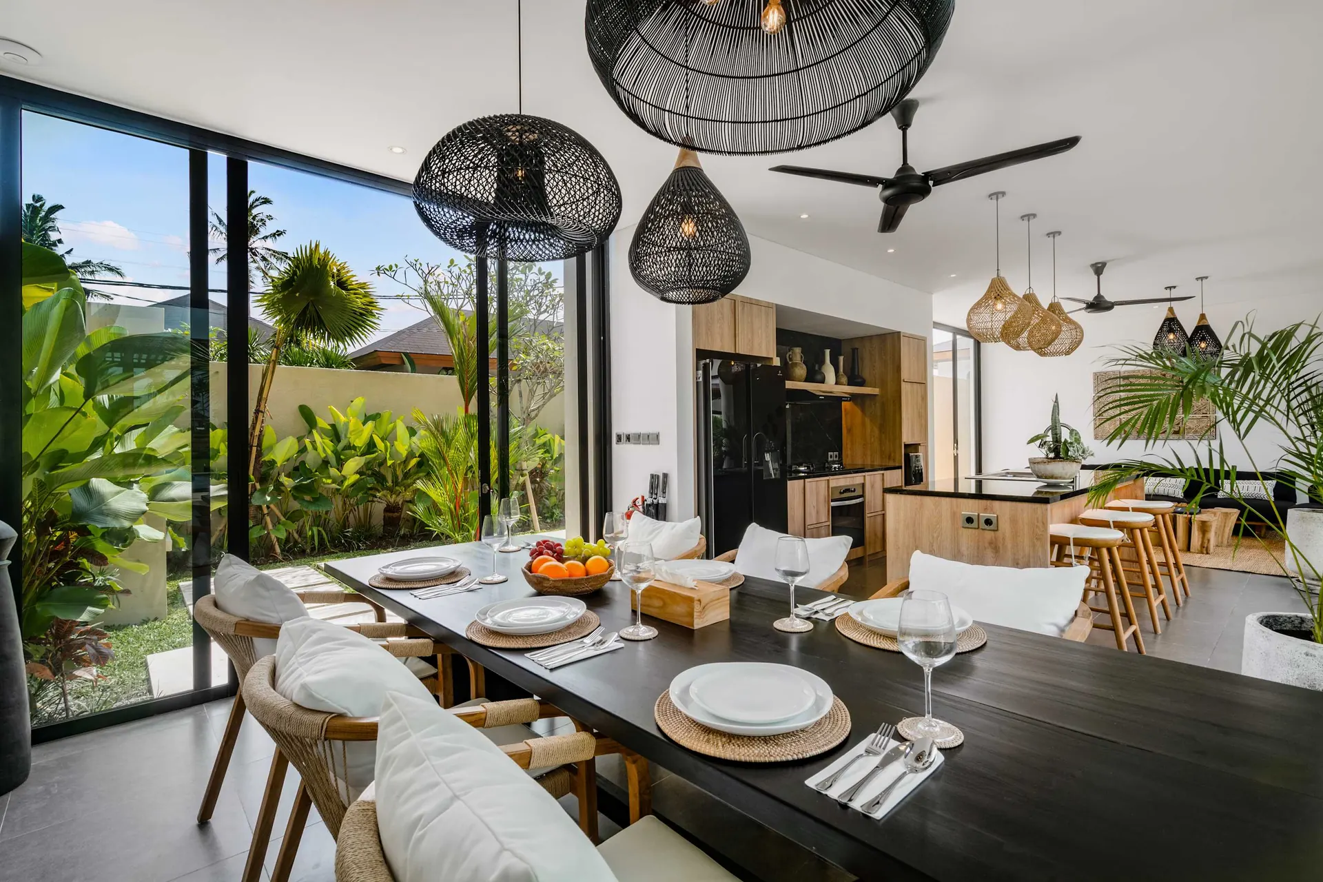 3 BR Rice-Field Infinity-Pool Villa Ubud — 3BR Villa Rental in Ubud — image 3