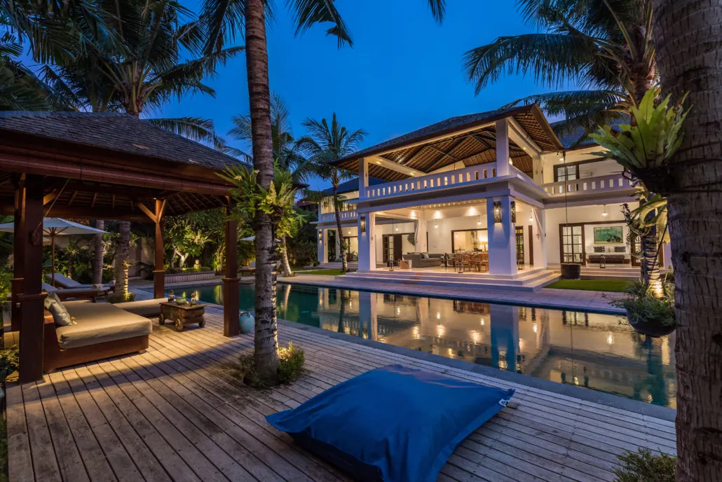 6 BR Architect-Designed Tropical Garden Villa Seminyak — 6BR Villa Rental in Seminyak — image 11