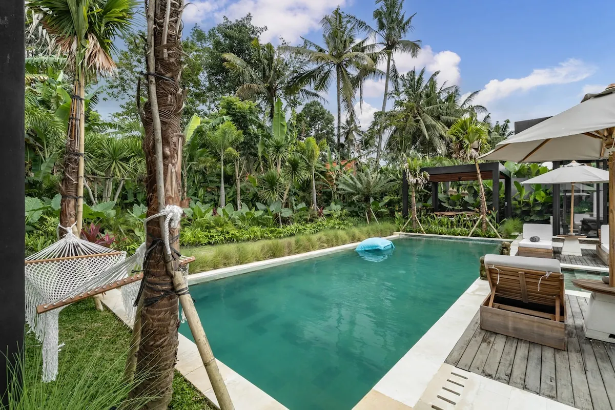 6 BR Tropical-Modern Courtyard Villa Ubud — 6BR Villa Rental in Ubud — image 14