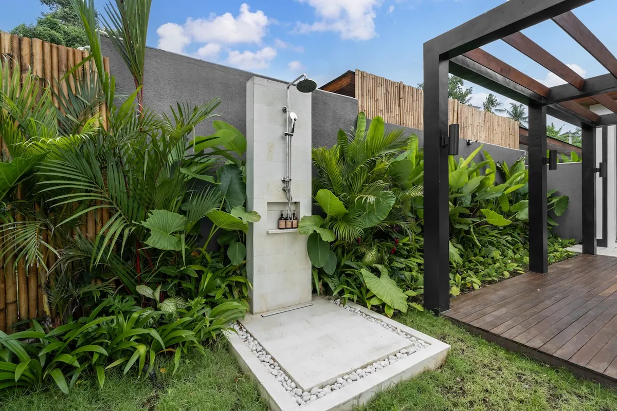 5 BR Contemporary Pool Residence Ubud — 5BR Residence Rental in Ubud — image 15