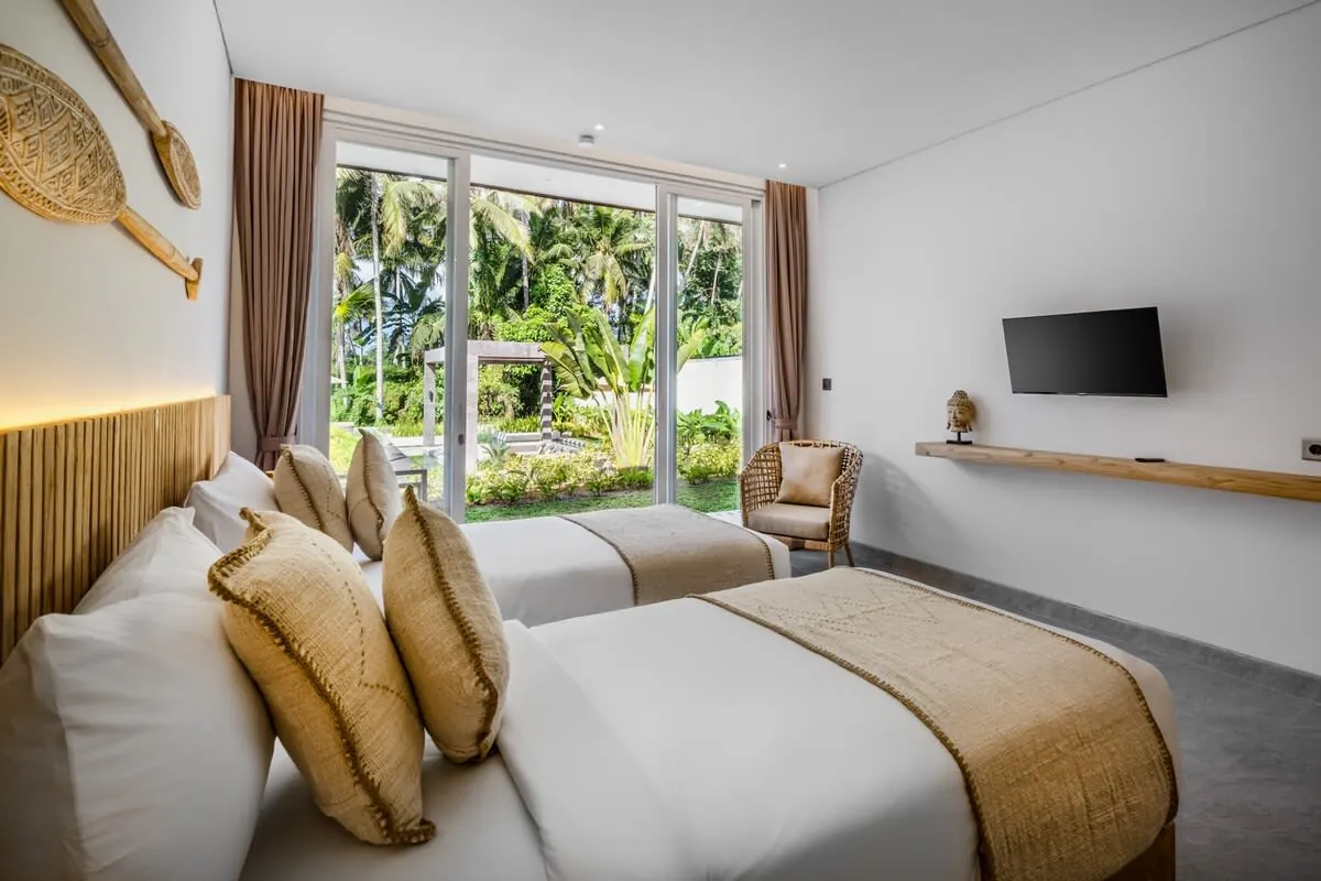 6 BR Contemporary Pavilion Residence Ubud — 6BR Residence Rental in Ubud — image 11