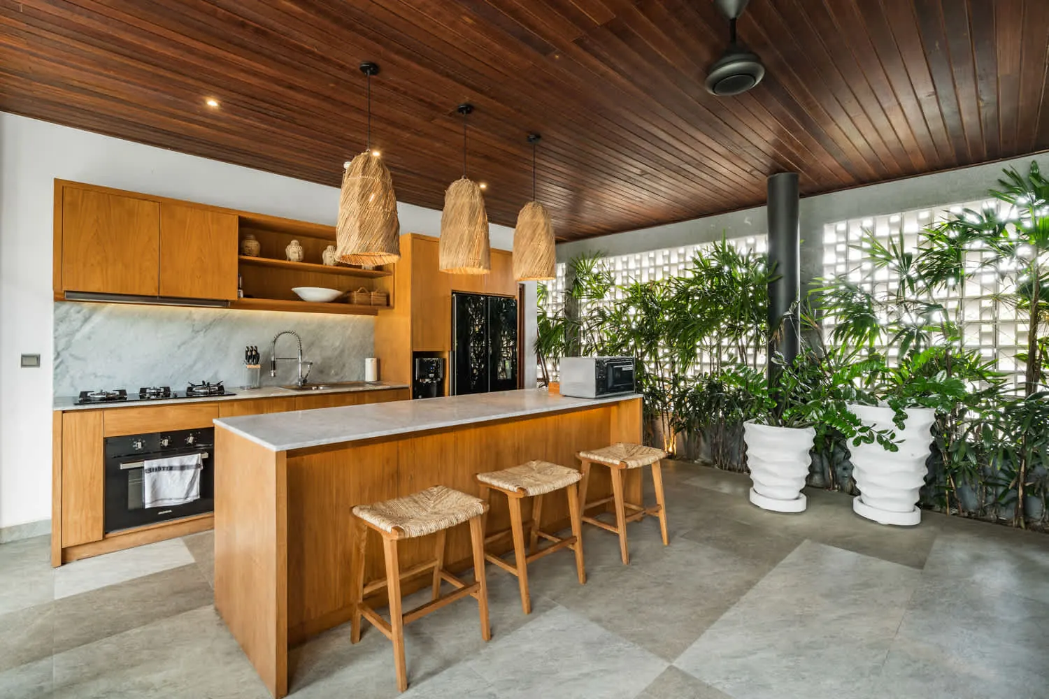 5 BR Rice-Field Courtyard Villa Ubud — 5BR Villa Rental in Ubud — image 6