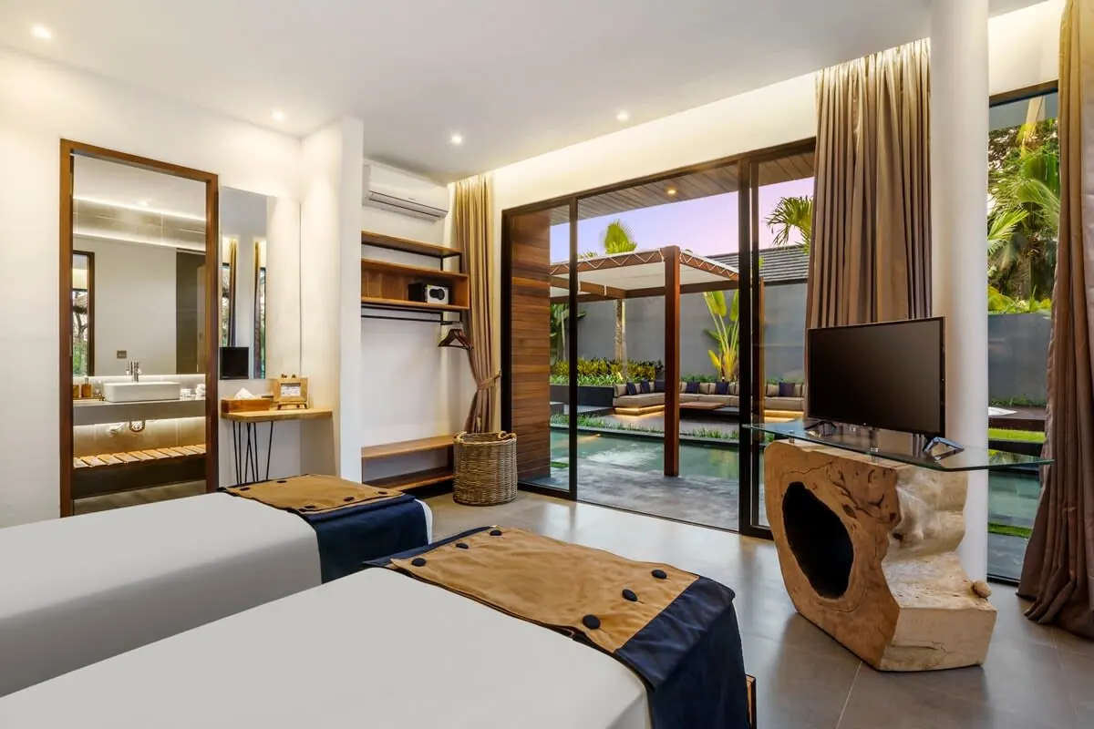 5 BR Tropical-Modern Courtyard Villa Ubud — 5BR Villa Rental in Ubud — image 19