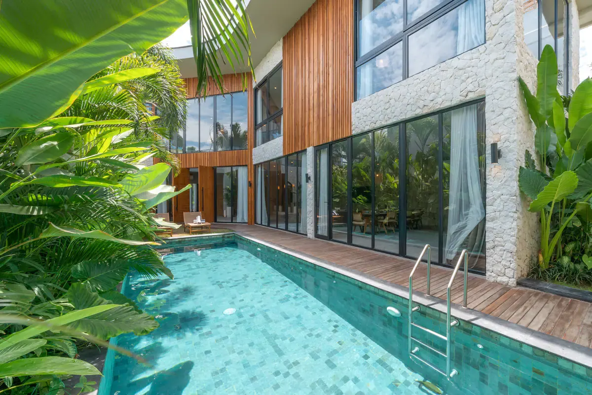 5 BR Walk-to-Beach Tropical-Modern Villa Canggu — 5BR Villa Rental in Canggu — image 6