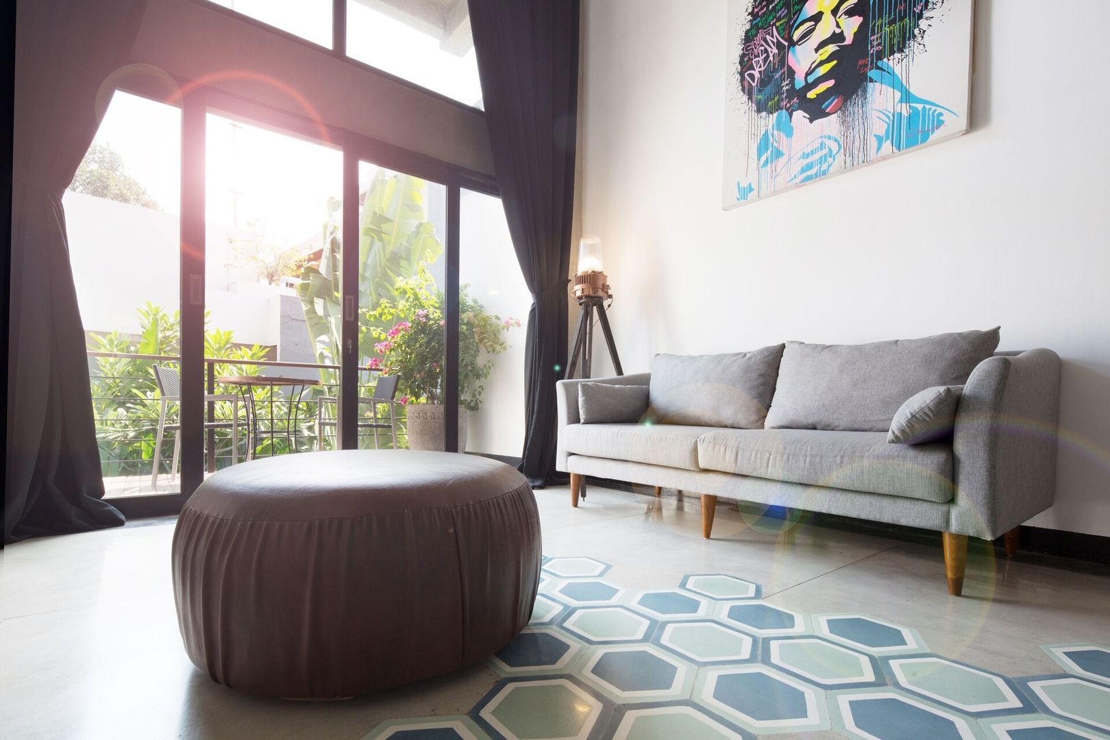 Chic Industrial Loft 1BR in Seminyak | Balcony & Swimming Pool - Seminyak, Bali — image 6