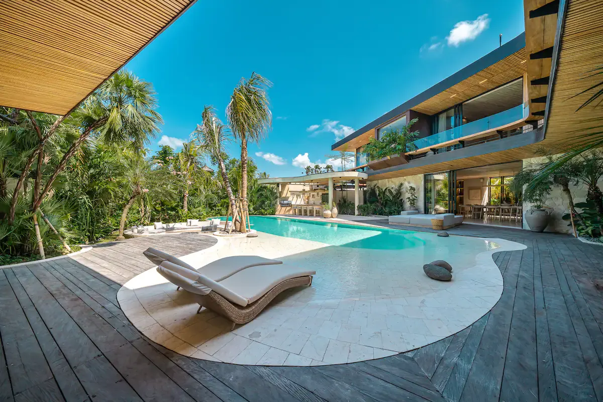 5 BR Tropical-Modern Cinema Villa Seminyak — 5BR Villa Rental in Umalas — image 11