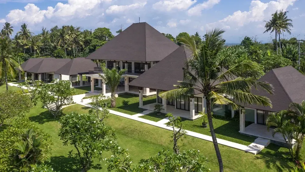 9 BR Ocean-View Tropical Garden Estate Tabanan — 9BR Estate Rental in Tabanan
