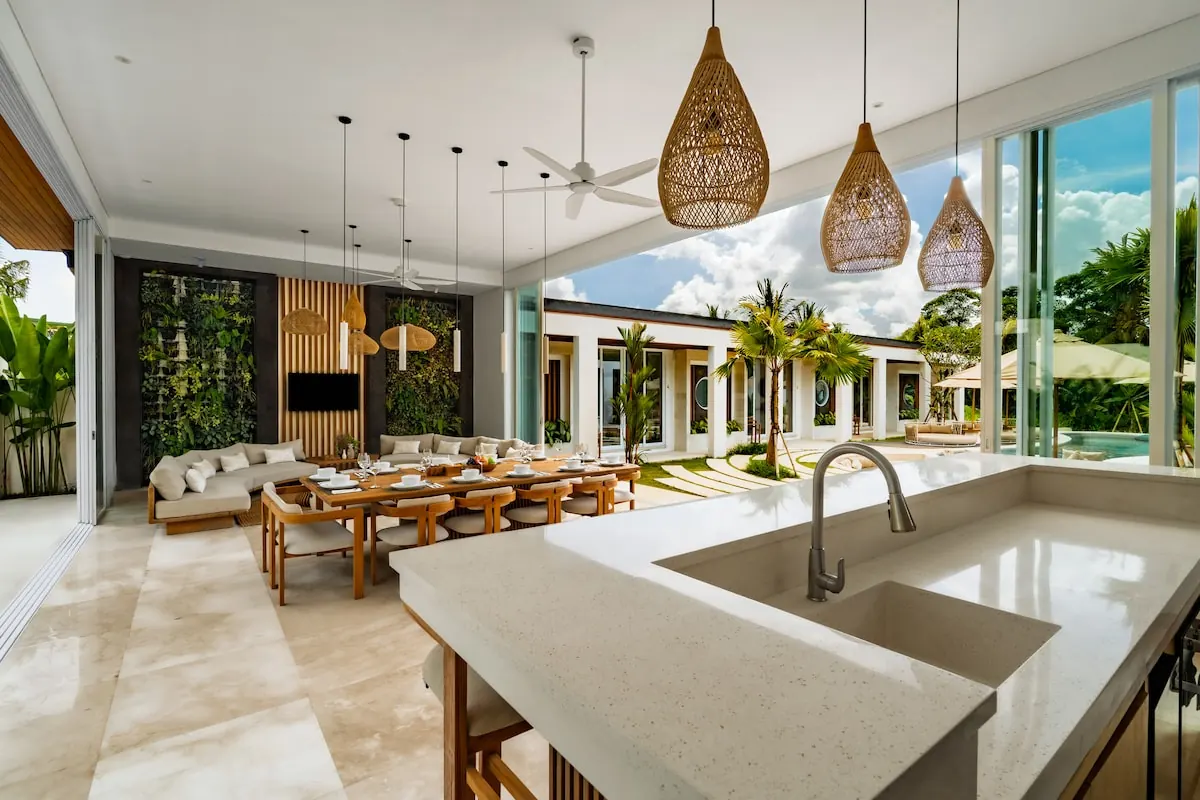 6 BR Tropical Garden Pool Retreat Ubud — 6BR Villa Rental in Ubud — image 14
