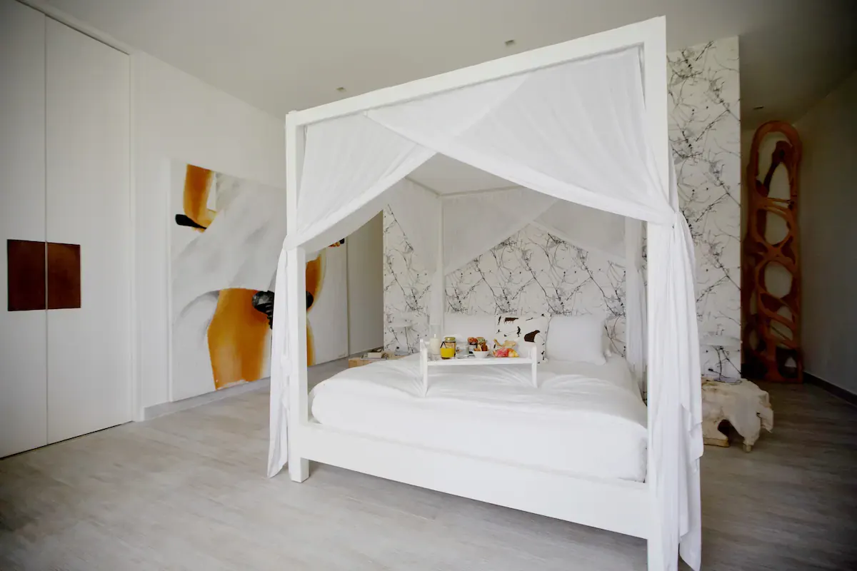 7 BR White Rice-Field Villa Canggu — 7BR Villa Rental in Canggu — image 14