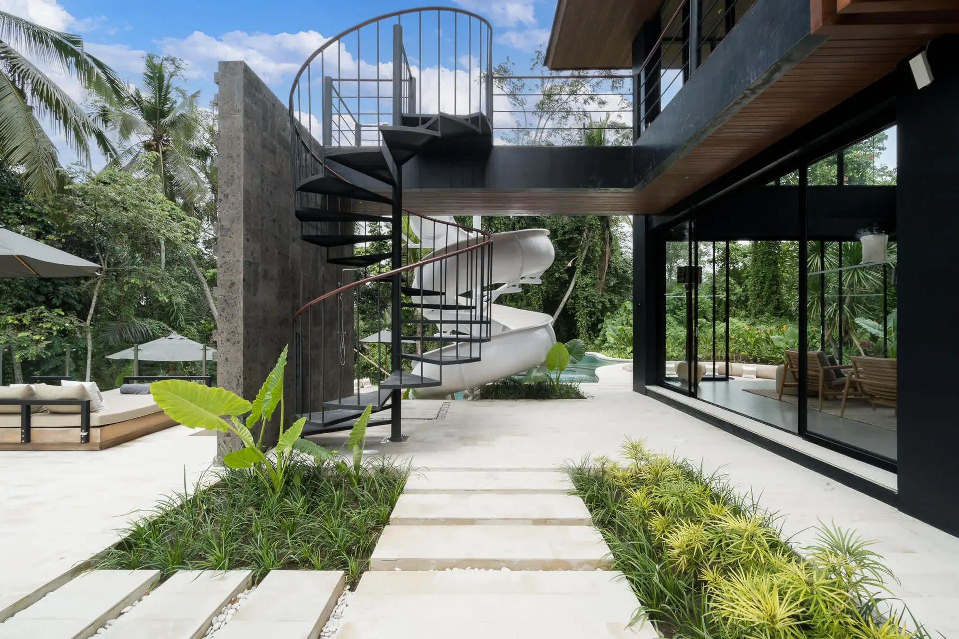 6 BR Jungle Infinity-Pool Villa Ubud — 6BR Villa Rental in Ubud — image 18