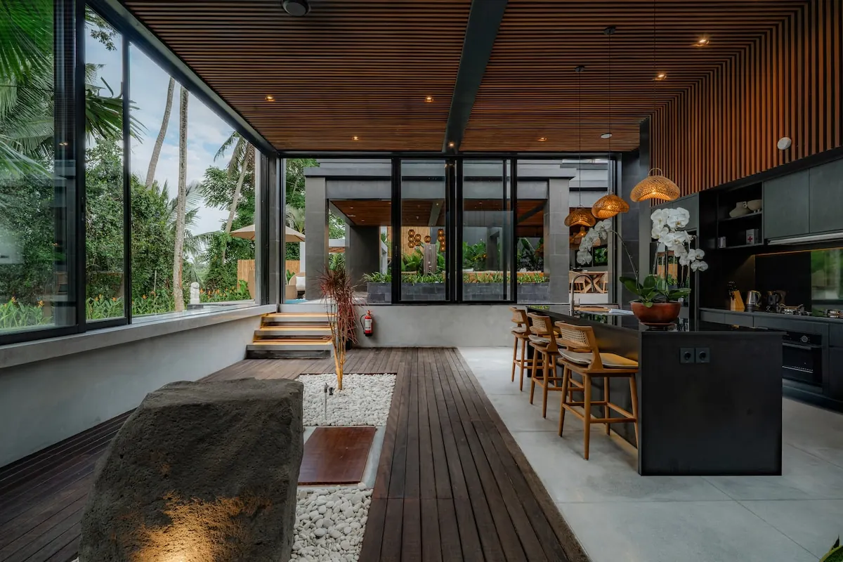 5 BR Rice-Field Infinity-Pool Villa Ubud — 5BR Villa Rental in Ubud — image 12