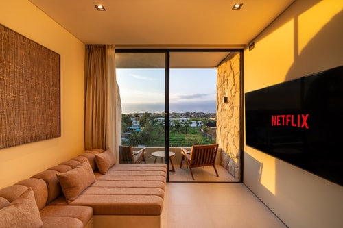 Chic Canggu 1BR Studio | Sunset Paddy Views & Pool - Canggu, Bali — image 1