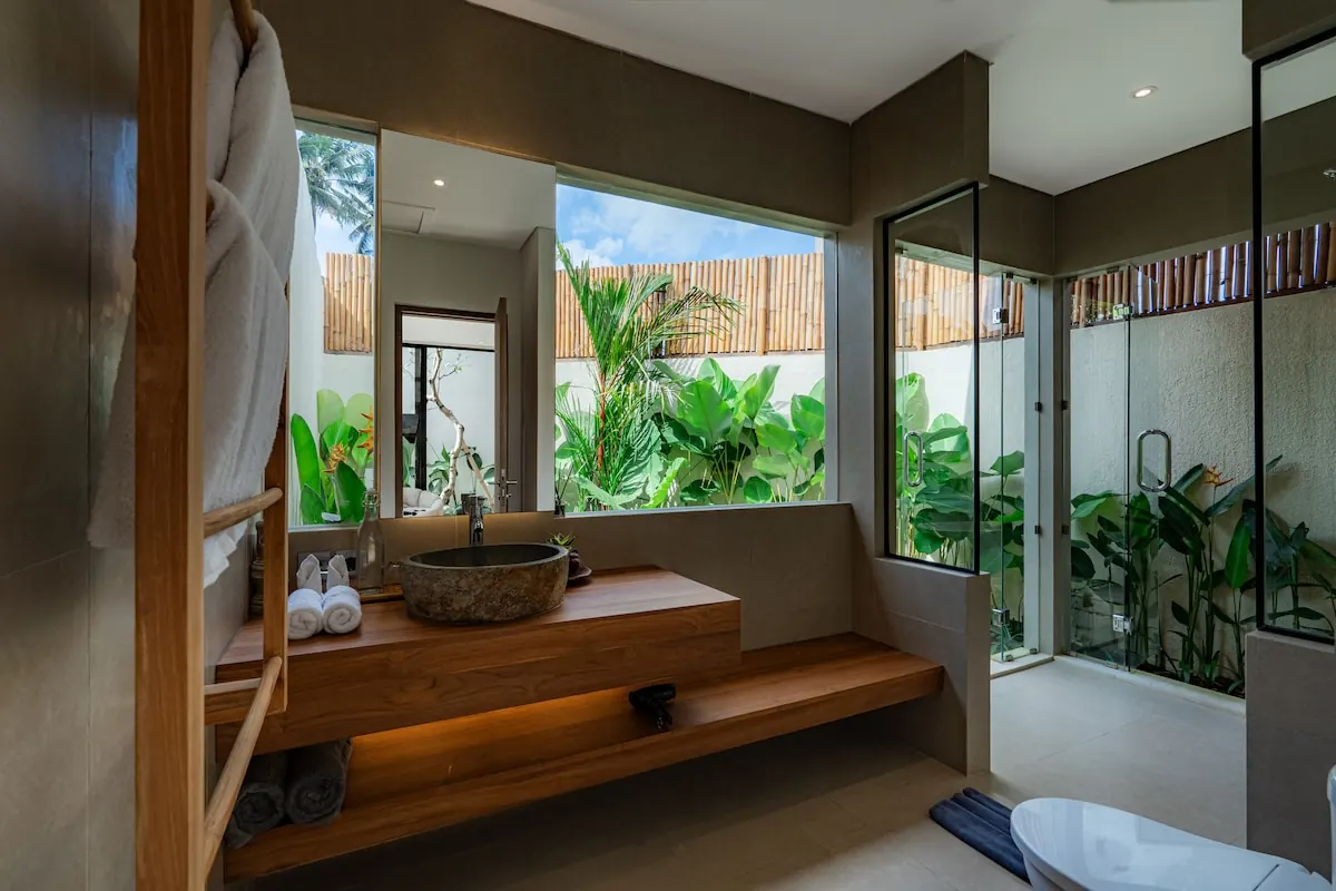 4 BR Courtyard Pool Retreat Ubud — 4BR Villa Rental in Ubud — image 12