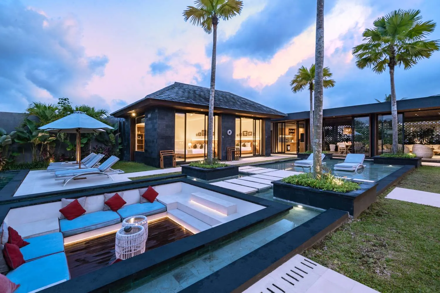 5 BR Rice-Field Courtyard Villa Ubud — 5BR Villa Rental in Ubud — image 18