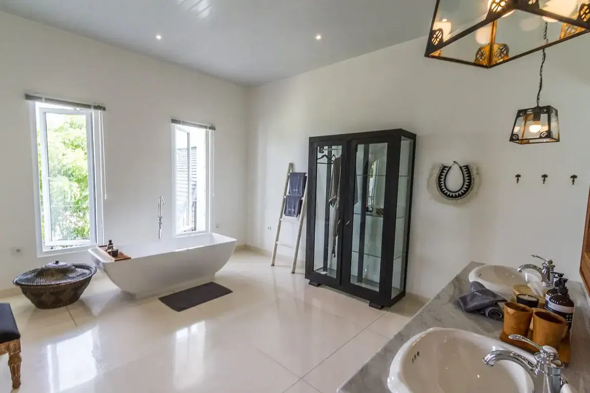 5 BR Ocean-View Infinity-Pool Villa Uluwatu — 5BR Villa Rental in Uluwatu — image 13