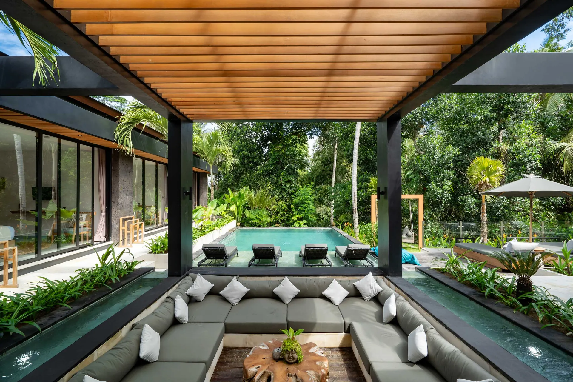 6 BR Tropical-Modern Jungle Retreat Ubud — 6BR Villa Rental in Ubud — image 1
