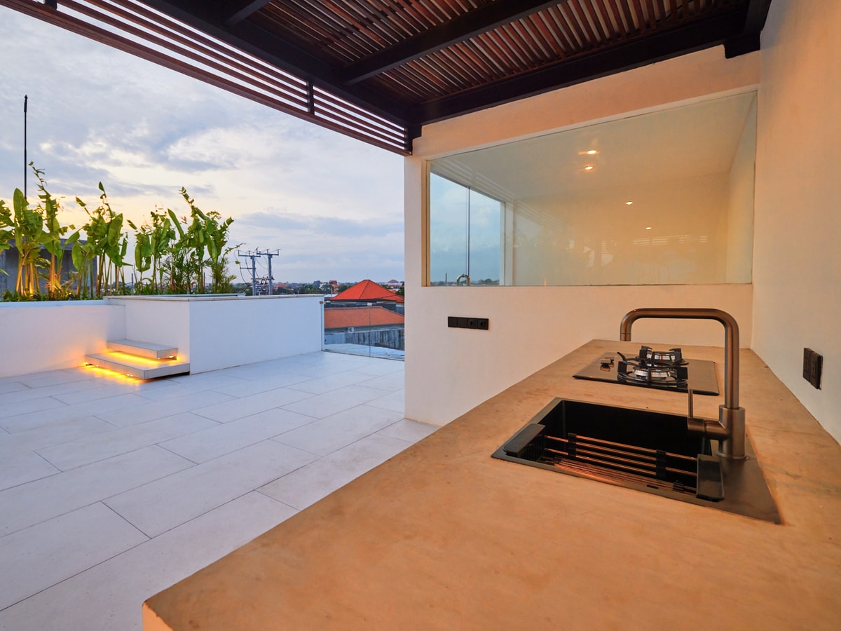 Canggu 3BR Villa w/ Rooftop & Pool, Close to Beach in Canggu, Bali — image 11