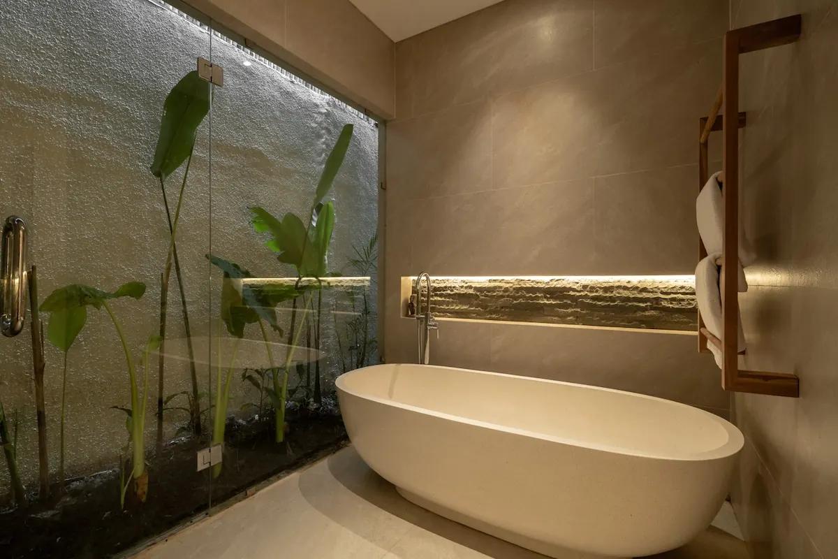 6 BR Glass Tropical Garden Residence Ubud — 6BR Residence Rental in Ubud — image 10
