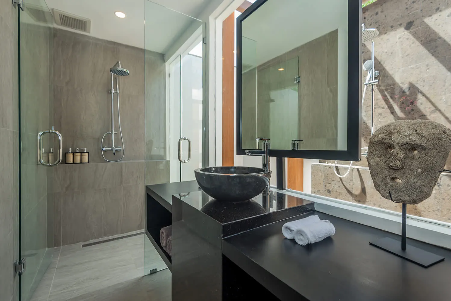 4 BR Rice-Field Courtyard Villa Ubud — 4BR Villa Rental in Ubud — image 15