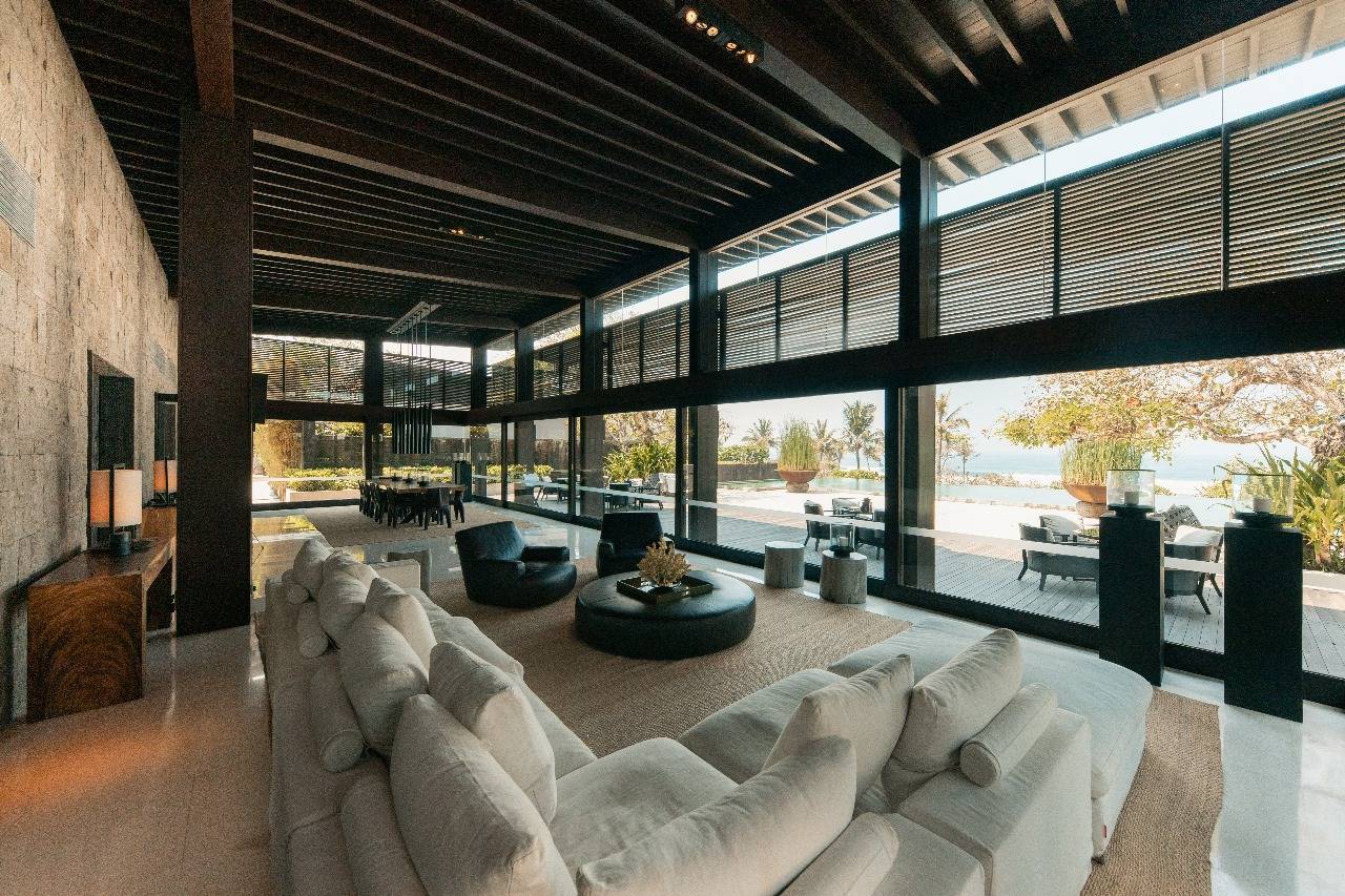 10 Bedroom Beachfront in Bali in tabanan — image 5