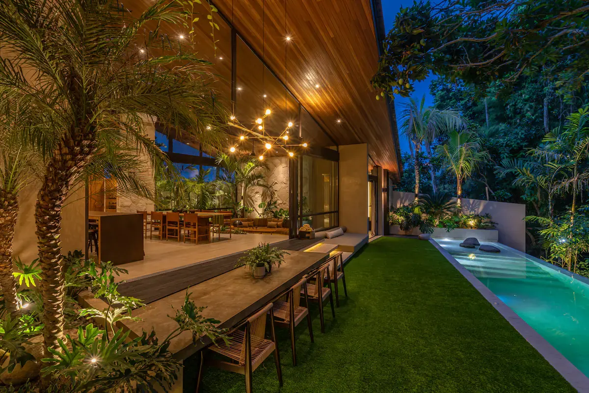 5 BR Tropical-Modern Tropical Garden Villa Canggu — 5BR Villa Rental in Pererenan — image 4
